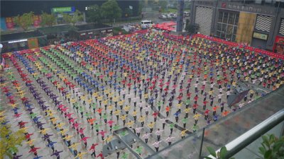 杭州两万多人同跳排舞 刷新世界纪录